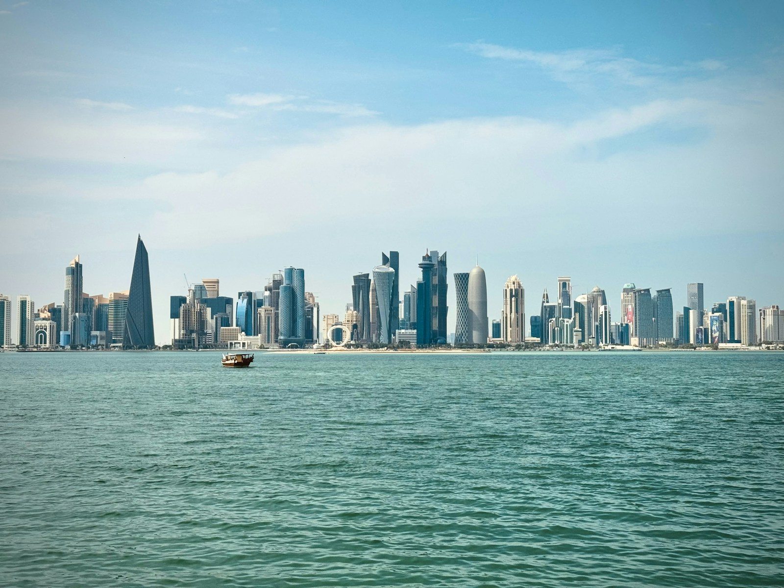 Doha shahrining dengiz bo‘yidagi manzarasi